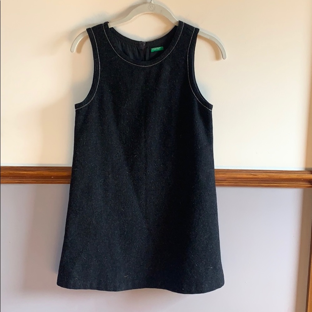 Sleeveless Black Dress